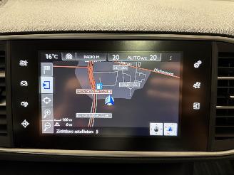 Peugeot 308 1.2 96kW PureTech Style Airco Navi picture 16