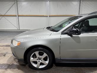 Volvo V-70 2.4 D5 136kW  Automaat Leder Kinetic picture 13