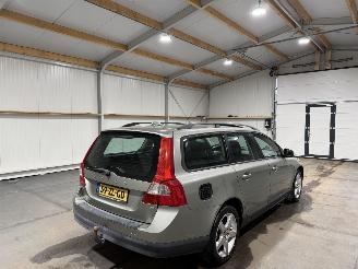 Volvo V-70 2.4 D5 136kW  Automaat Leder Kinetic picture 6