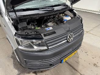 Volkswagen Transporter 2.0TDI 75kW L2H1 DC Comfortline Plus picture 25