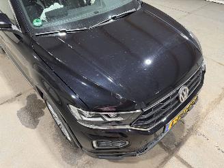 Volkswagen T-Roc 1.5TSI 110kW Automaat Sport Business R picture 19