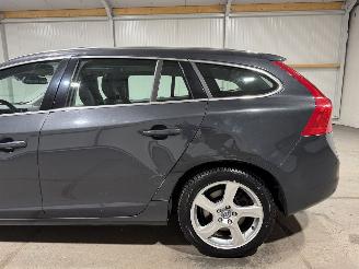Volvo V-60 2.4D5 151kW Automaat Summum picture 25