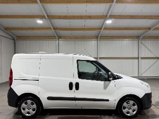 krockskadad bil bedrijf Fiat Doblo 1.3MJ 55kW Airco Schuifdeur 2015/1