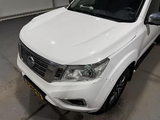 Nissan Navara 2.3dCi 120kW N-Connecta King Cab picture 23