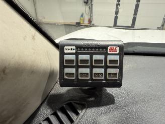 Nissan Navara 2.3dCi 120kW N-Connecta King Cab picture 47