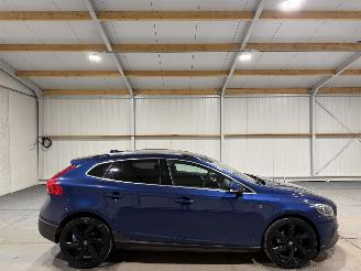 škoda osobní automobily Volvo V-40 1.6D2 84kW Cross Country Momentum 2015/2