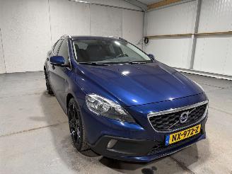Volvo V-40 1.6D2 84kW Cross Country Momentum picture 3