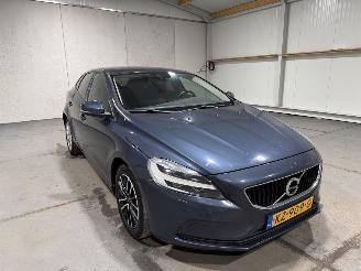 Volvo V-40 2.0 D2 88kW Automaat Kinetic picture 3