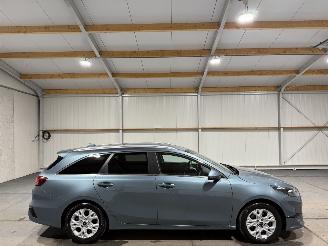 Unfallwagen Kia Ceed 1.5T-GDi 118kW Automaat DynamicPlusLine 2023/3