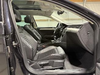 Volkswagen Passat GTE 1.4TSI 115kW HighLine Leder Panoramadak picture 17