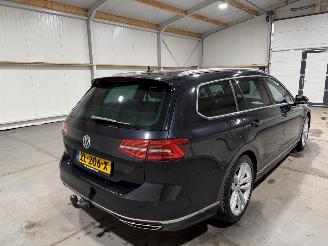 Volkswagen Passat 1.5TSI 110kW Automaat Highline Business R Pano picture 6