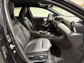 Mercedes A-klasse 200 120kW Automaat Business Solution AMG Upgrade picture 40