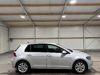 Vaurioauto  passenger cars Volkswagen Golf 1.0TSI 85kW Clima Comfortline 2019/3