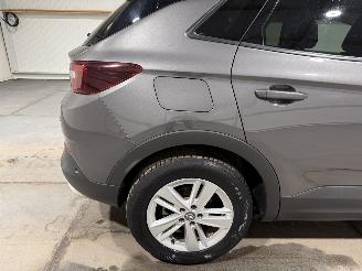 Opel Grandland X 1.2Turbo 96kW Business Elegance picture 18