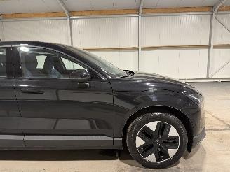 Volvo EX30 69kWh Extended Range Core 200kW Single motor picture 14