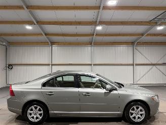 Damaged car Volvo S-80 2.4D 120kW Automaat Momentum 2007/1