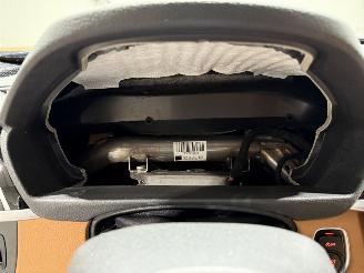 BMW 3-serie 320i 135kW Automaat Luxury Edition picture 16