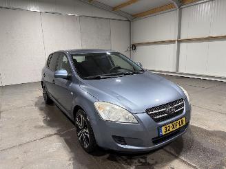 Kia Cee d 1.4 80kW Airco X-Tra picture 3