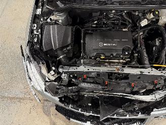 Opel Astra 1.4Turbo 103kW Edition picture 28