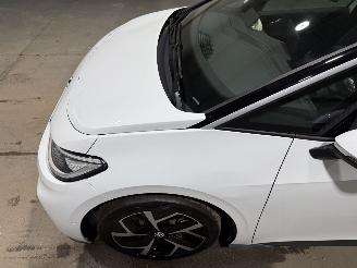 Volkswagen ID.3 59kWh 150kW Pro Business picture 17