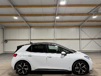 damaged passenger cars Volkswagen ID.3 59kWh 150kW Pro Business 2024/7