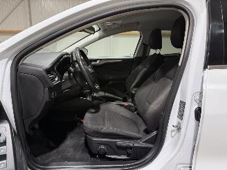 Ford Focus 1.0 EcoBoost 92kW Hybrid Titanium picture 19