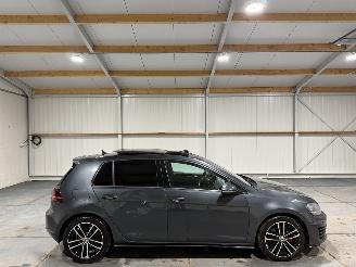 Schadeauto Volkswagen Golf 2.0TDI GTD 135kW Automaat Pano 2016/9