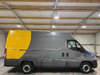 skadebil bedrijf Iveco Daily 3.0CNG 100kW Airco H3 2018/2