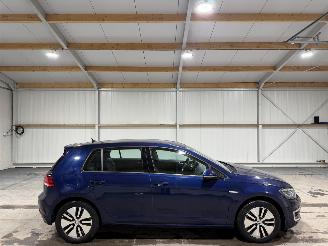 Schadeauto Volkswagen Golf 36kWh 100kW Automaat E-Edition 2020/2