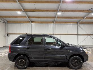 krockskadad bil auto Kia Sportage 2.0CVVT 104kW Airco Fifteen Schuifkanteldak 2009/9