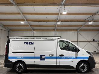 krockskadad bil bedrijf Opel Vivaro 1.6CDTI 92kW EcoFlex Edition 2017/8