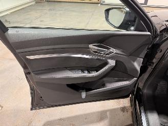 Audi E-tron 95kWh 55 300kW Quattro S Edition Luchtvering picture 15