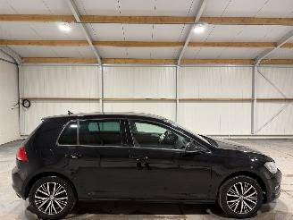 Schadeauto Volkswagen Golf 1.4TSI 92kW Connected Series 2016/5