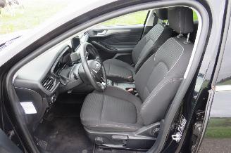 Ford Focus 1.0 92kw euro 6 Eco Boost Titanium Business Camera Navigatie  12-2019 picture 14