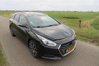 Hyundai I-40 1.7 CRDi I Catcher Premium Automaat  140pk  Camera Leer Navigatie [ nieuwe model picture 12