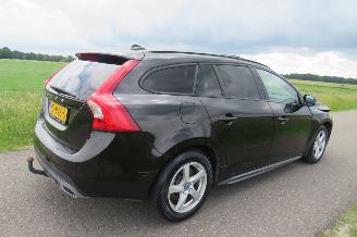 škoda osobní automobily Volvo V-60 2.0 D 120 pk  Pular+ Dynamic  Euro 6 schuifdak Leer  Camera Navigatie  2017 2017/8