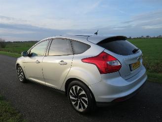 Ford Focus 1.0 101 pk Eco Boost  5drs Navigatie Airco  2013 picture 2