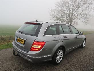Schadeauto Mercedes C-klasse 220 CDI 170pk Business Avangarde  2012 Estate navigatie  leer camera [ schadevrij 2012/5