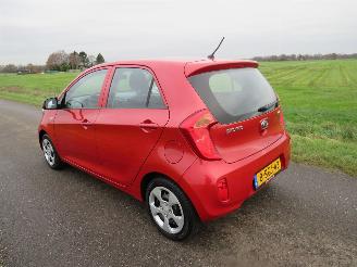 Voiture accidenté Kia Picanto 1.0 CVVT ISG 69pk 170.000km 5Drs  Airco   2013 2013/9