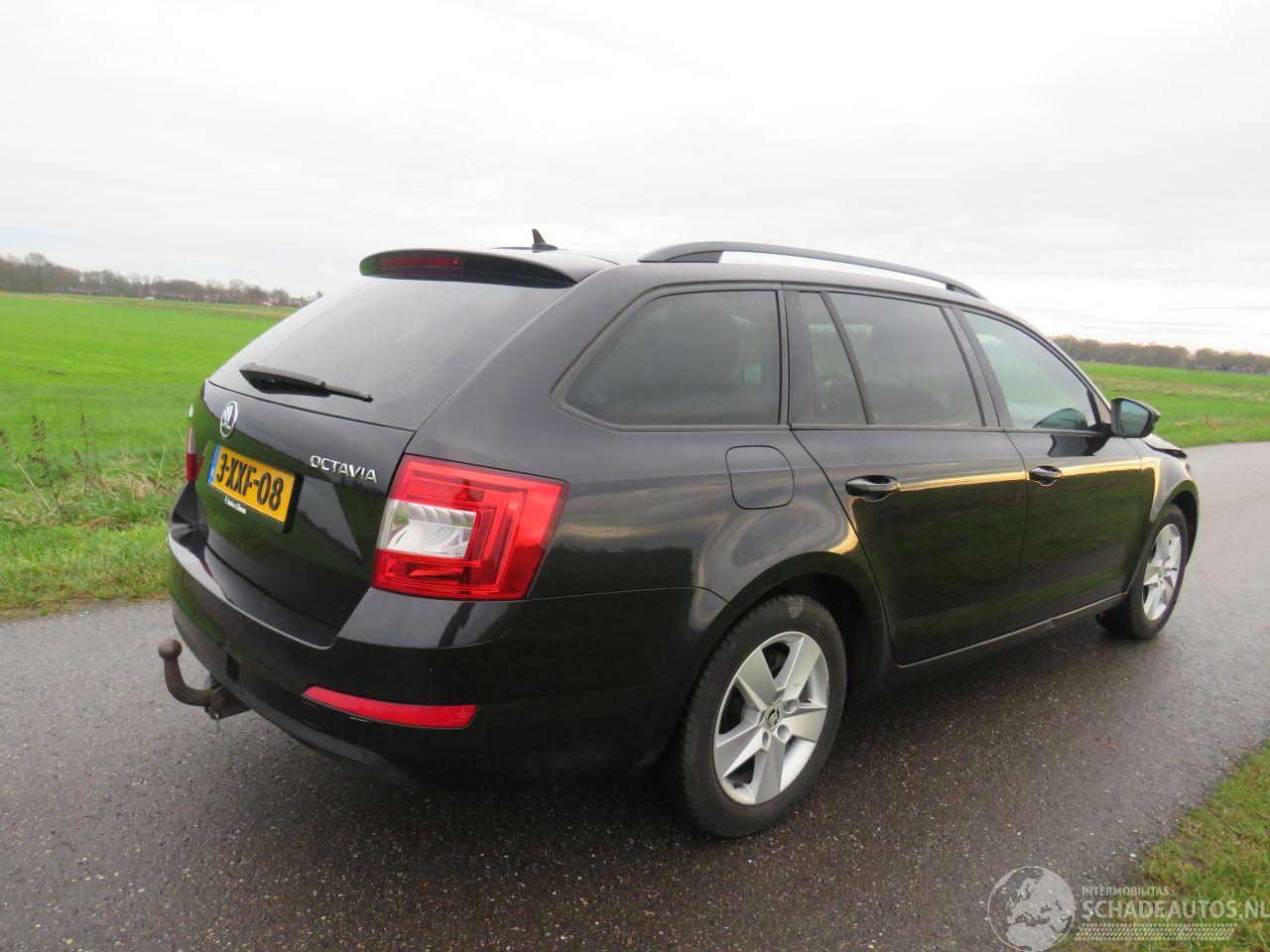 Skoda Octavia 1.2 TSi Greentech Active Edition  Camera Navigatie Clima Stoelverwarming