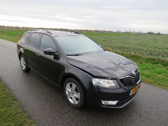 Skoda Octavia 1.2 TSi Greentech Active Edition  Camera Navigatie Clima Stoelverwarming picture 16