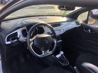 Citroën DS3 DS3 1.6 e-HDi So Chic picture 11