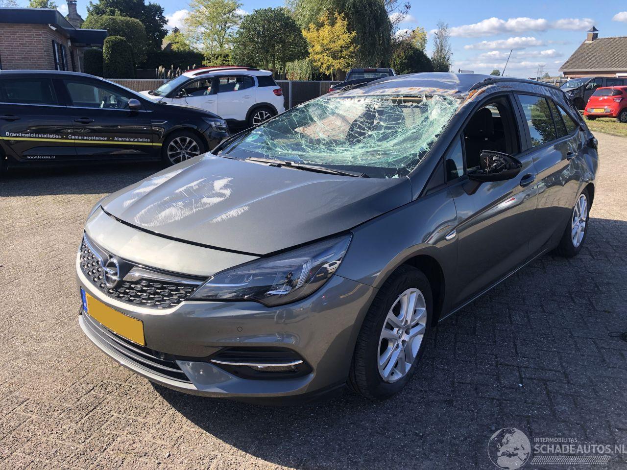 Opel Astra SPORTS TOURER 1.2 BUSINESS EDITION