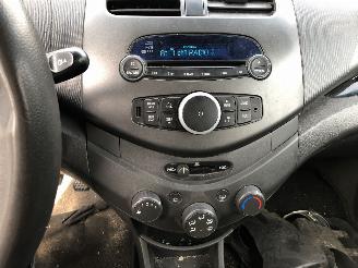 Chevrolet Spark 1.0 16v bi-fuel picture 16