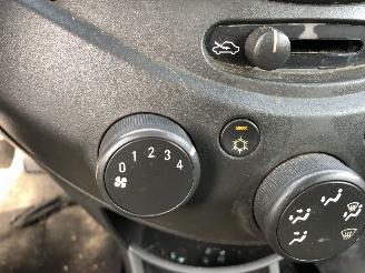 Chevrolet Spark 1.0 16v bi-fuel picture 17