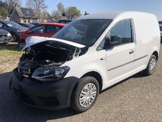 krockskadad bil bedrijf Volkswagen Caddy 2.0 tdi L1 H1 bmt trendline 2019/8