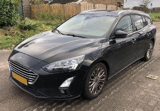 Damaged car Ford Focus Focus Focus Wagon 1.0 EcoBoost Titanium Business 2020/5