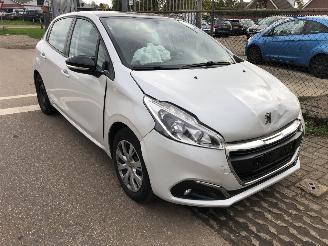 Peugeot 208 208 1.2 PureTech Blue Lion picture 4