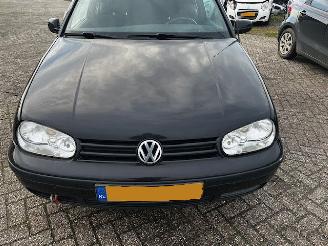 Auto incidentate Volkswagen Golf 1.8 trendline 1999/4