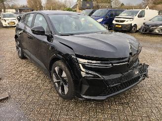 Coche accidentado Renault Mégane Megane E-Tech EV40 Boost Charge Equilibre 2022/12
